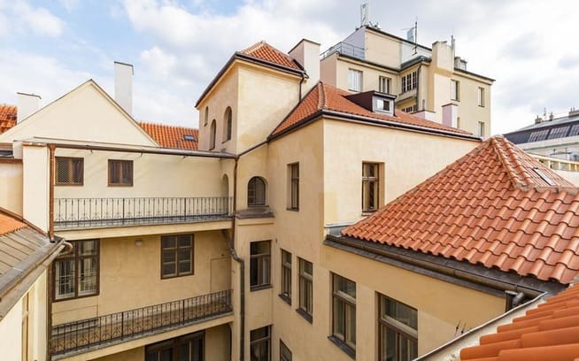 Attics Dlouhá