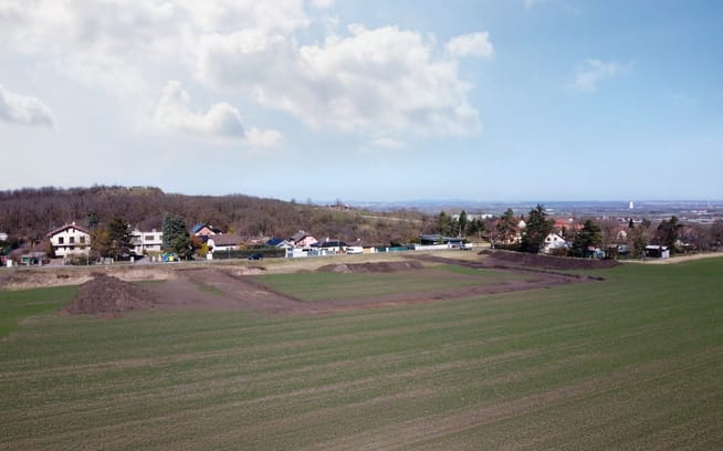 Dolínek – pozemky Odolená Voda, okres Praha-východ